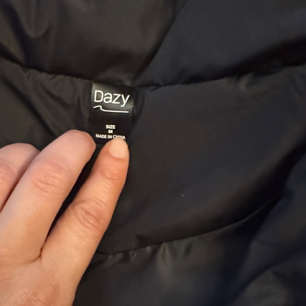 Black cropped Puffer Vest Jacket - Women's Sleeveless Coat - Picture 3 of 5